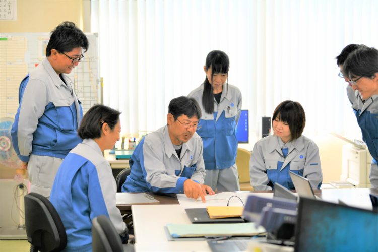 施工前の打ち合わせ風景